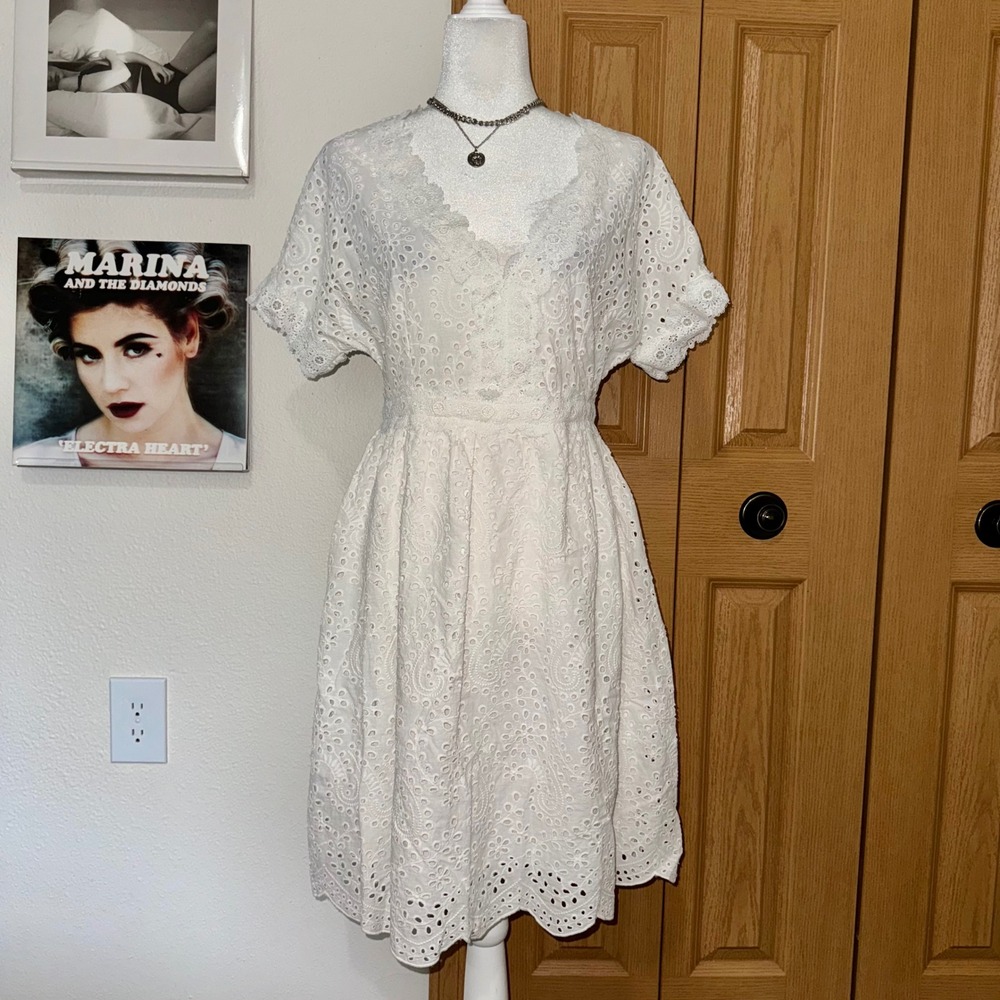 The Korner White Eyelet Cotton V-Neck Mini Dress Scalloped Hem XS Cottage Core